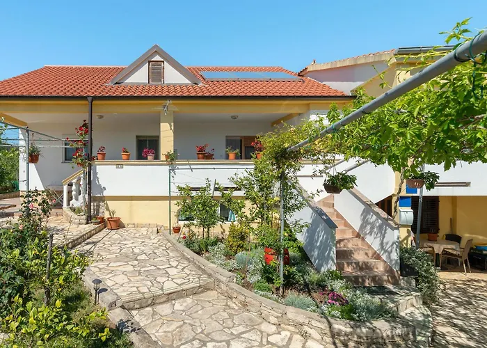 Danijela Apartment Nin
