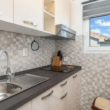 Kuzma - Afordable Apartment *