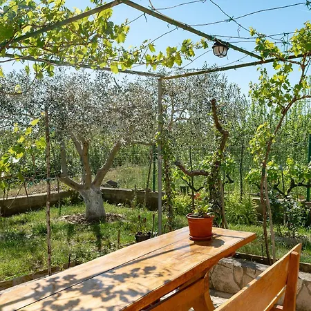 Kuzma - Afordable Apartment