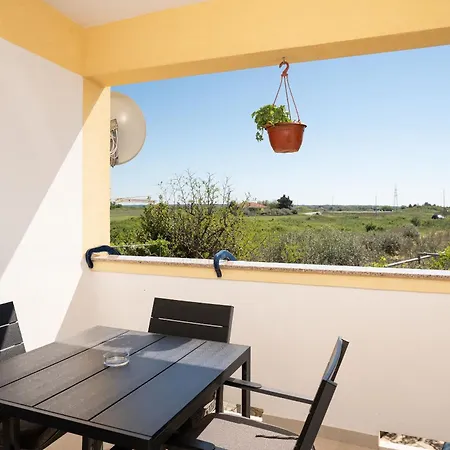 Kuzma - Afordable Apartment *