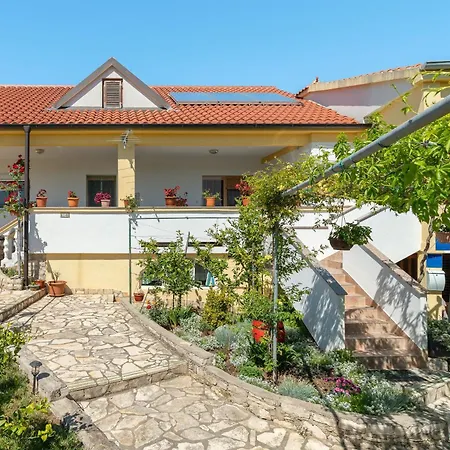 Danijela Apartman Nin