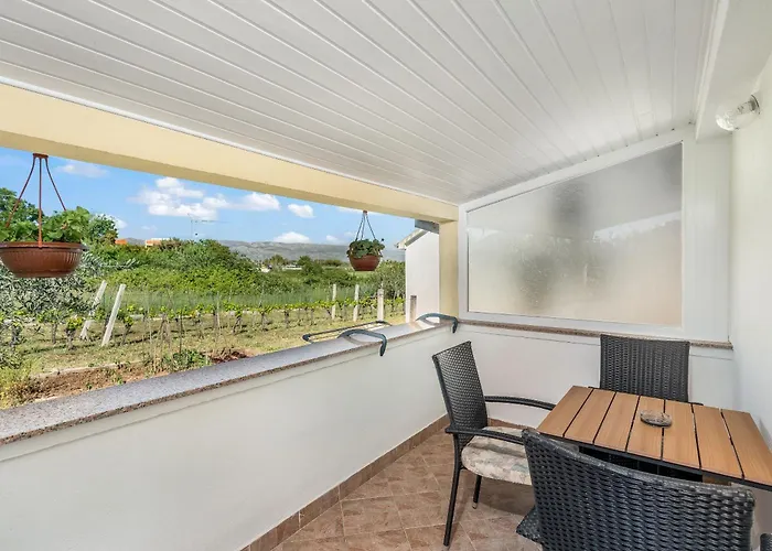 Danijela Apartman Nin